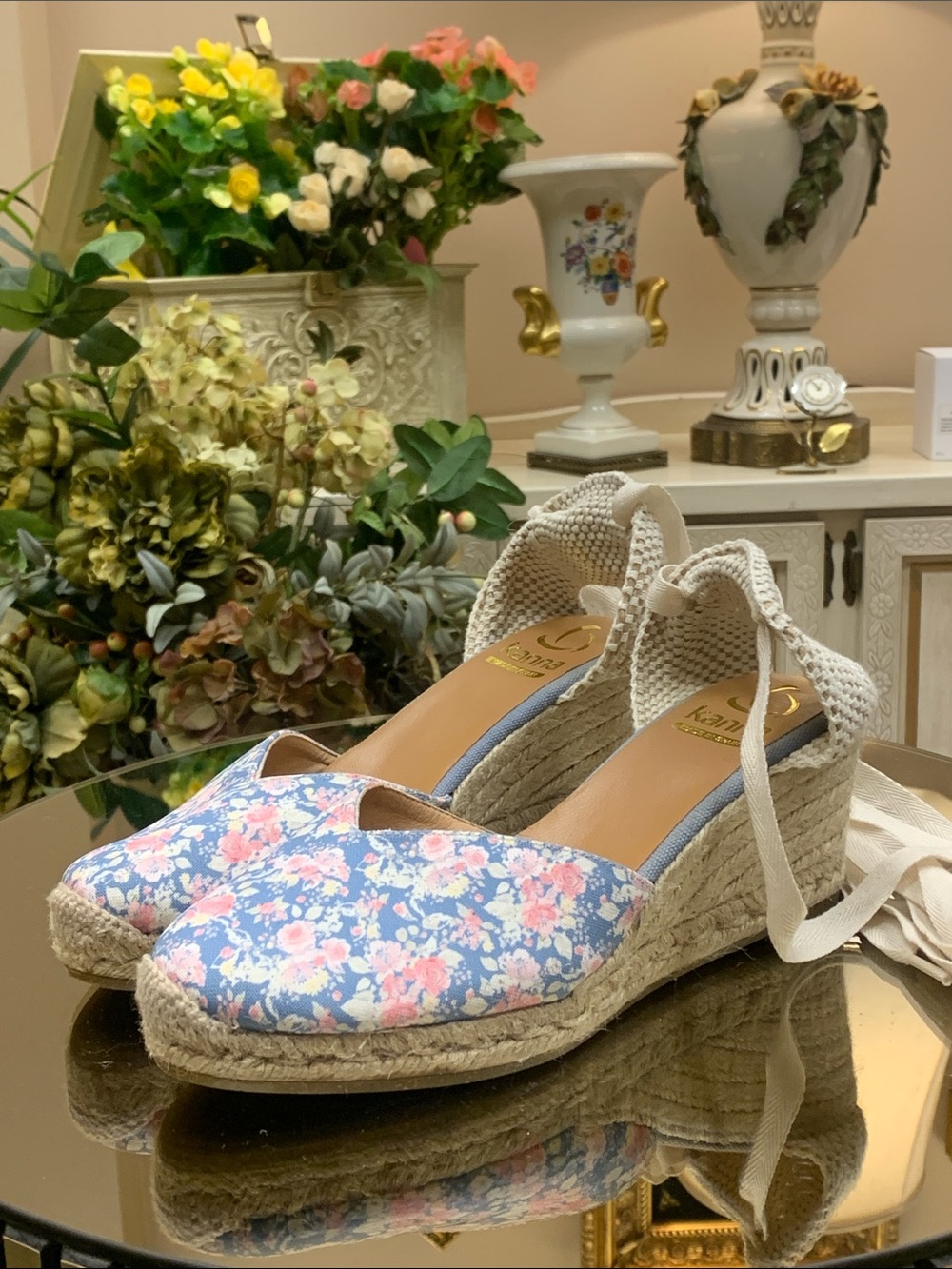 NEW Kanna x Anthropologie Blue Pink  floral Espadrille Closed Toe Wedge size 40